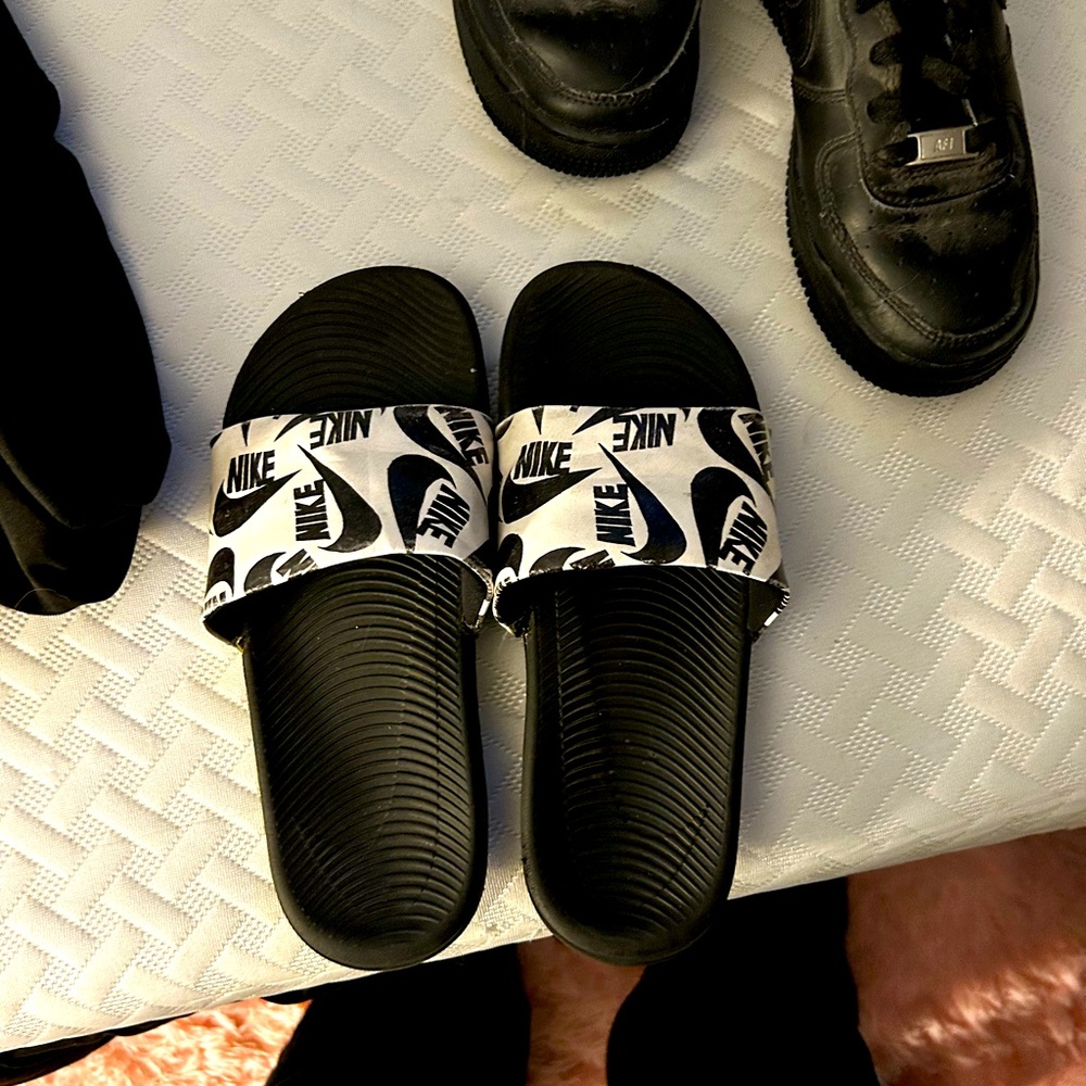Cute Nike slides